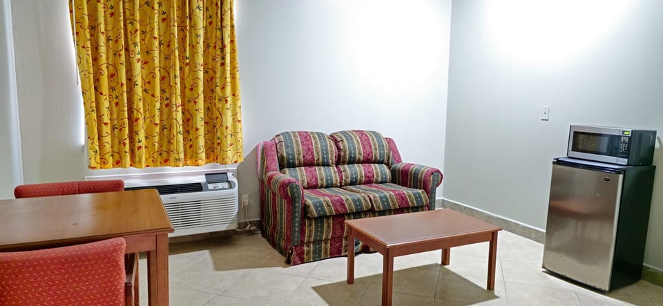32-inch LED TV with satellite channels, TV