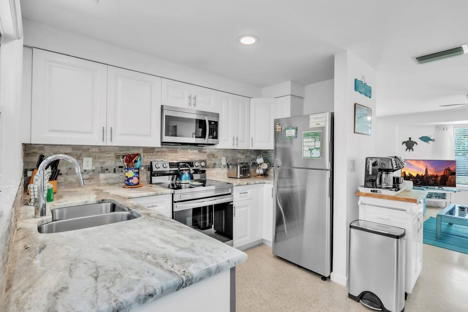 Villa, 2 Bedrooms | Private kitchen | Coffee/tea maker, fridge, toaster, cookware/dishes/utensils