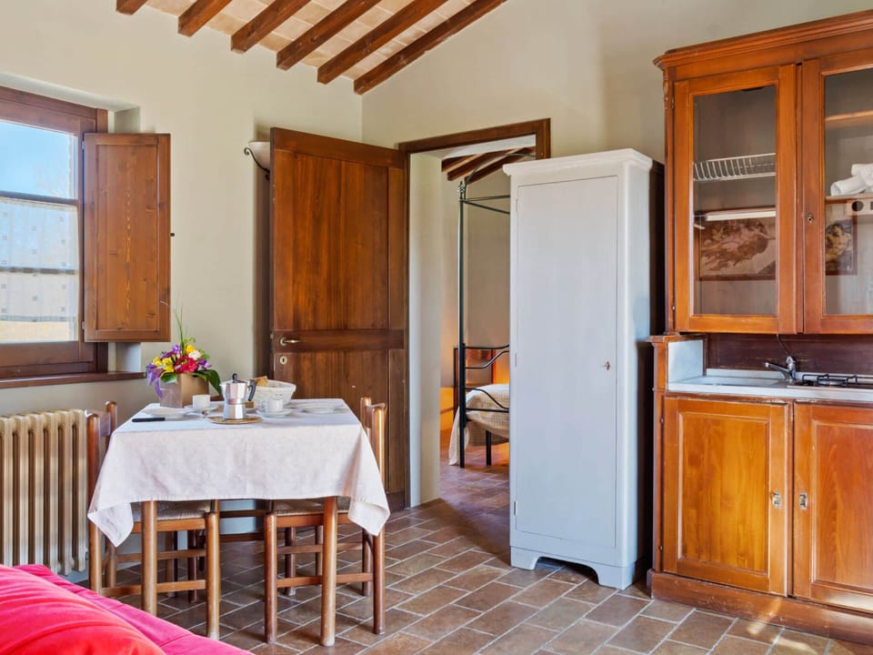 Cottage | Dining