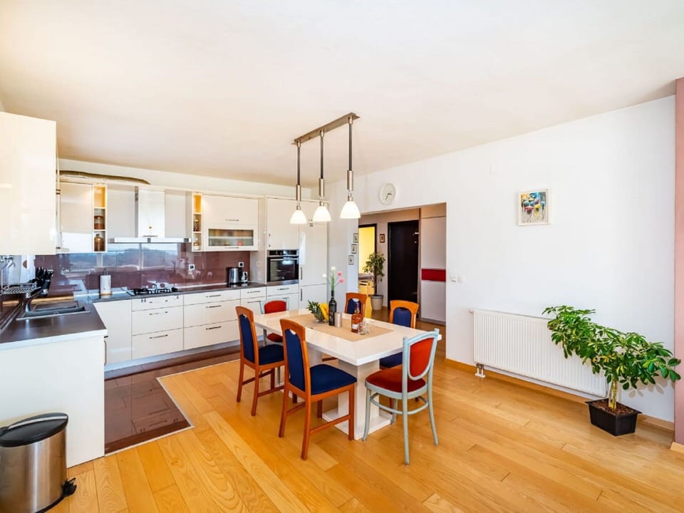 Apartment | Private kitchen | Electric kettle