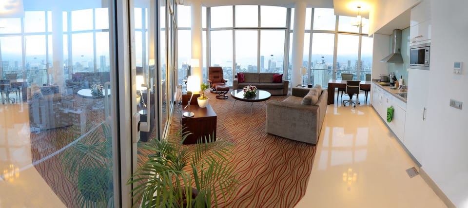 2 Bedroom Suite King Sea View Non Smoking | Egyptian cotton sheets, premium bedding, in-room safe, desk