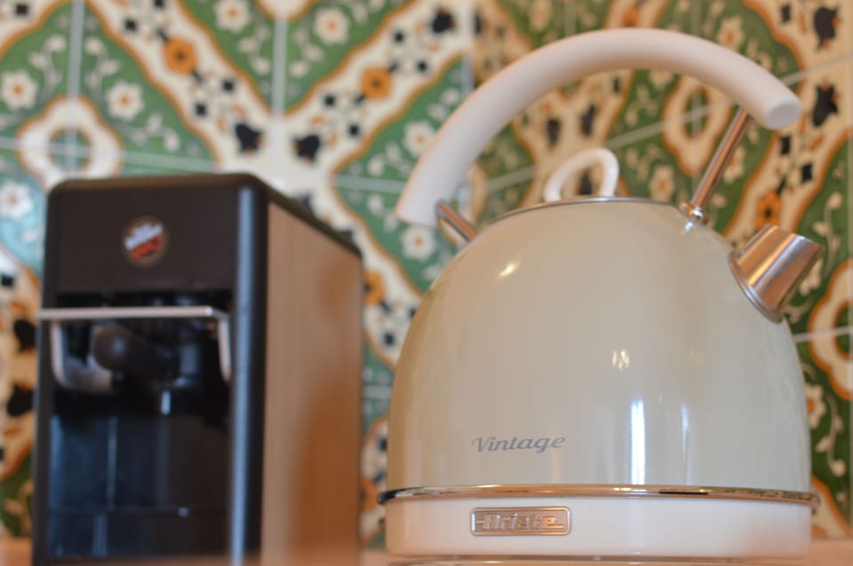 Deluxe Room, City View | Coffee and/or coffee maker