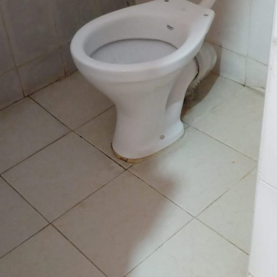 Single Room | Bathroom | Shower, rainfall showerhead, free toiletries, towels