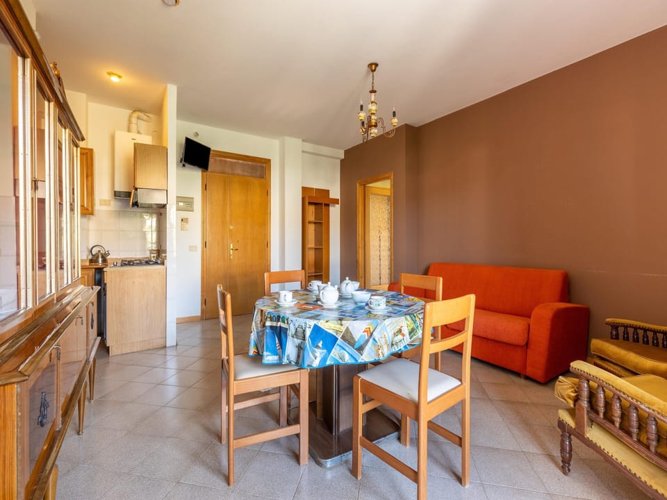 Apartment | Dining