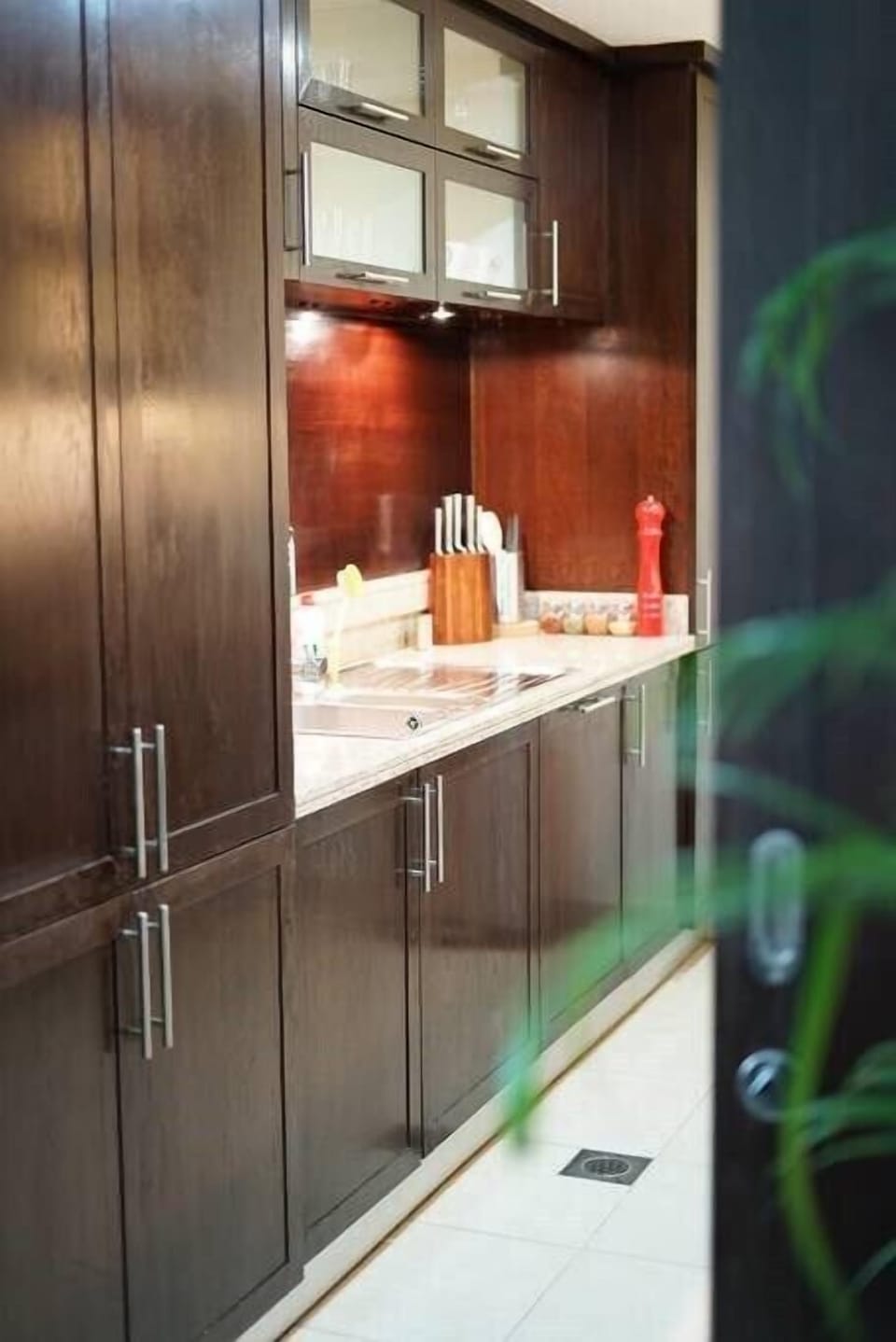 Apartment, 4 Bedrooms | Private kitchen | Full-size fridge, microwave, oven, stovetop