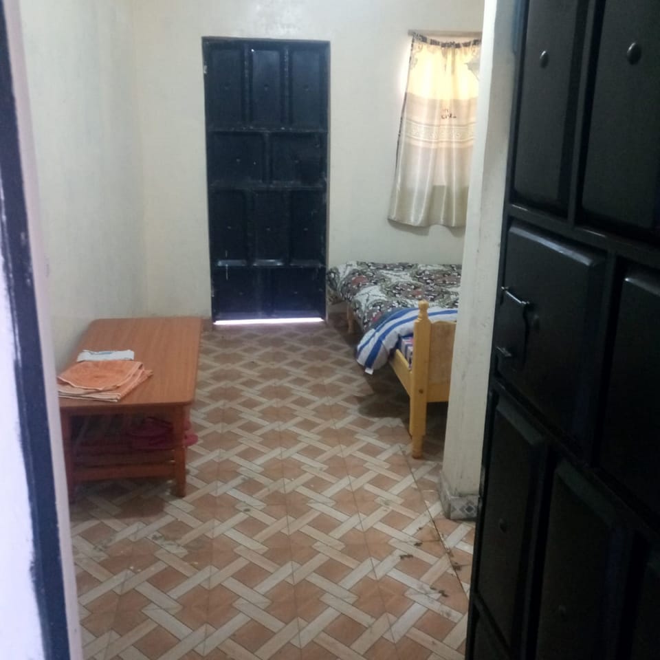 Double Room Single Use | Desk, free WiFi, bed sheets
