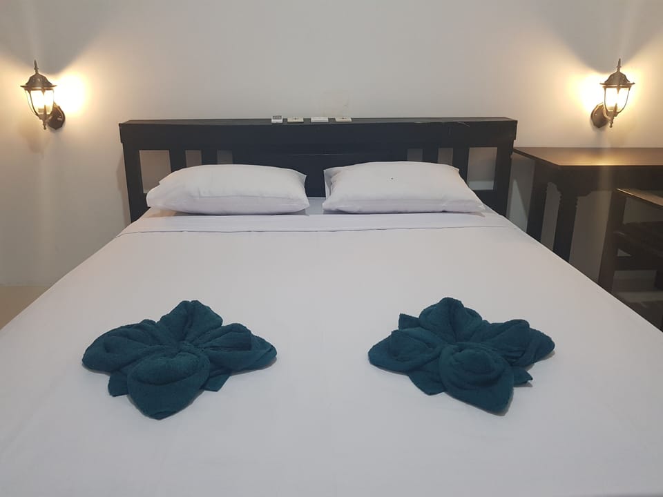 Superior Double Room | Desk, WiFi (free)
