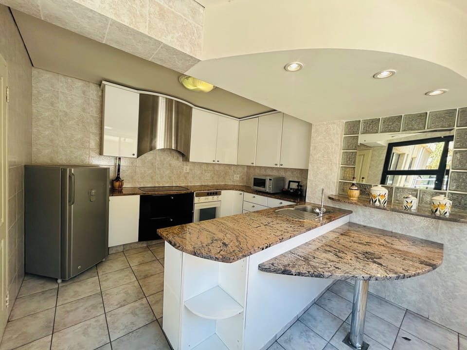 2 Bedroom Apartment | Private kitchen | Fridge, microwave, coffee/tea maker, electric kettle