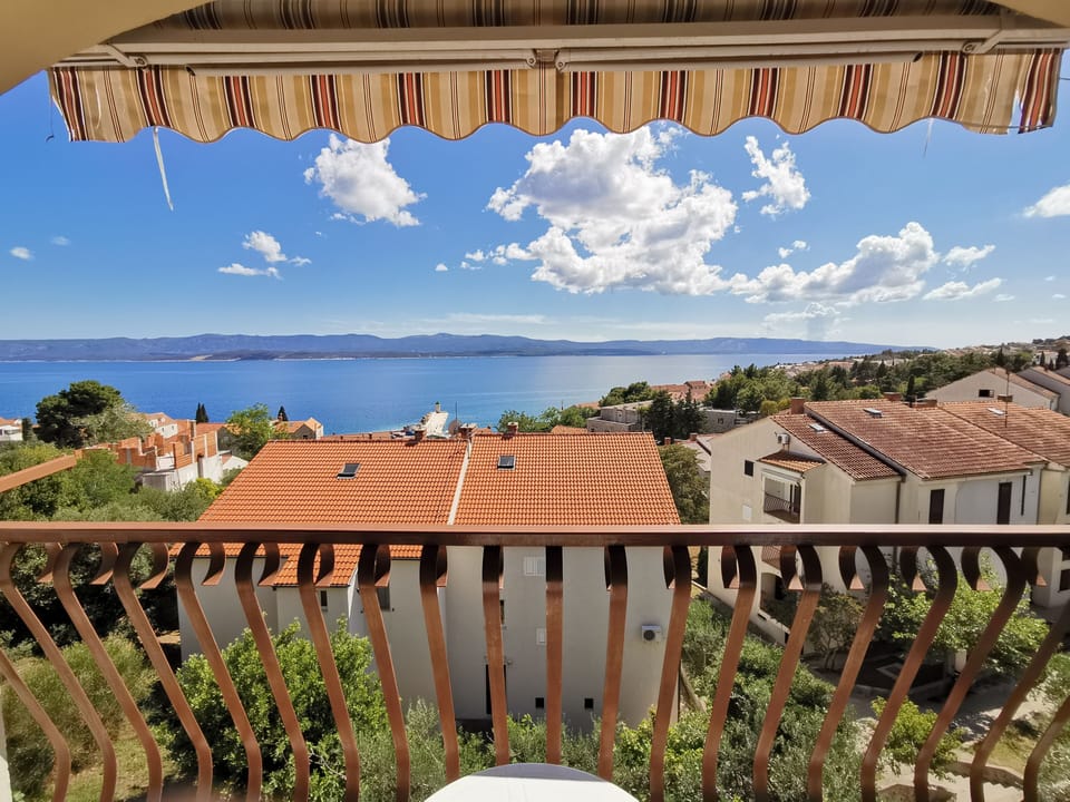 Apartment, 2 Bedrooms, Smoking, Balcony | Property grounds