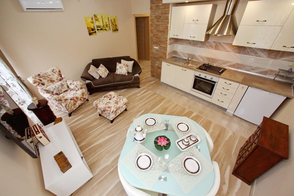Apartment, 2 Bedrooms | Interior