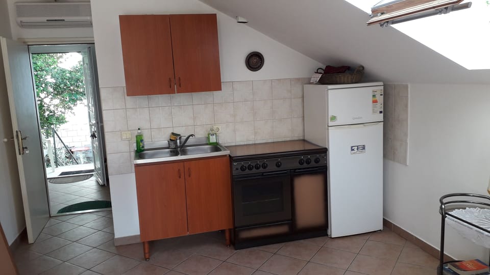 Room, 2 Bedrooms, Smoking, Terrace | Interior