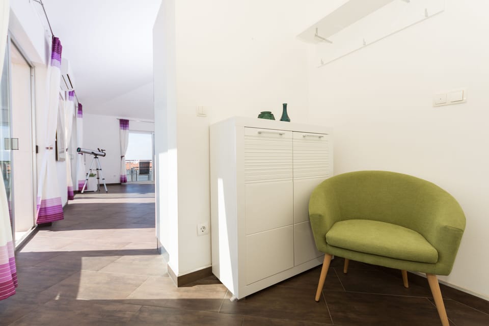 House, 4 Bedrooms, Smoking, Balcony | Interior