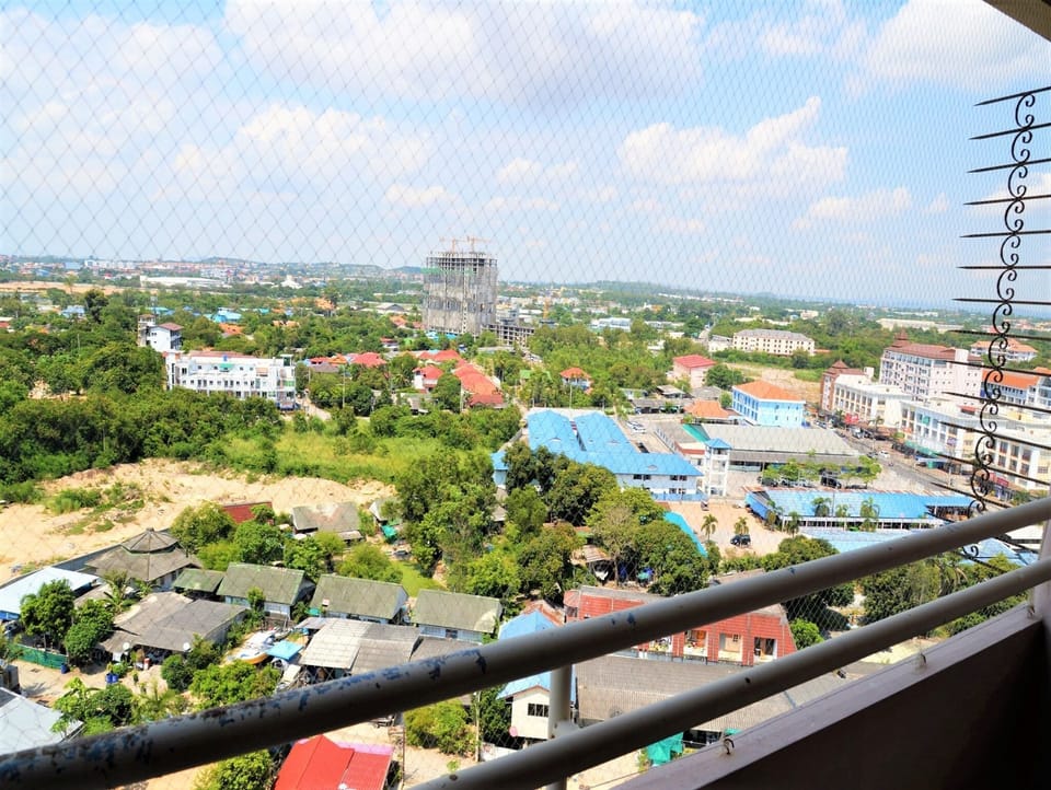 Condo, 1 Bedroom, Accessible, Smoking | Balcony