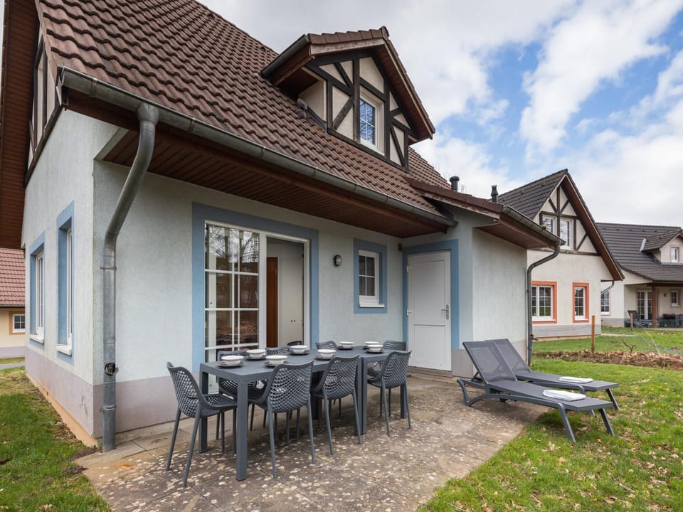 House | Balcony
