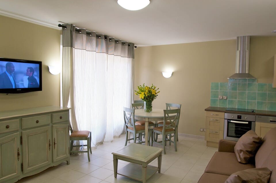 Apartment | Living room