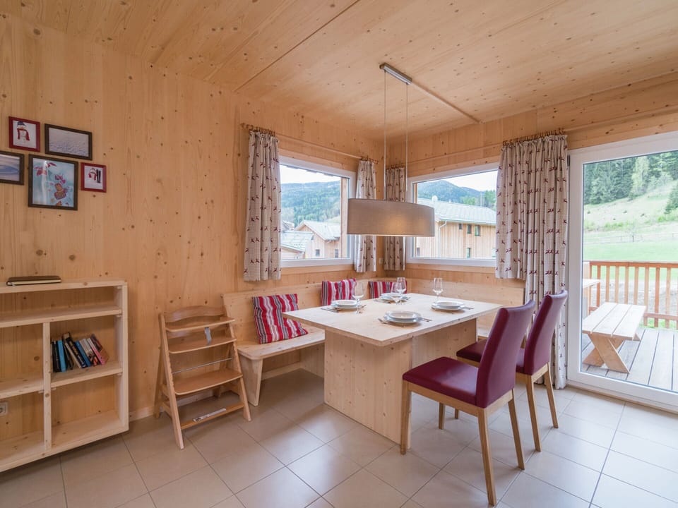 Chalet | Dining