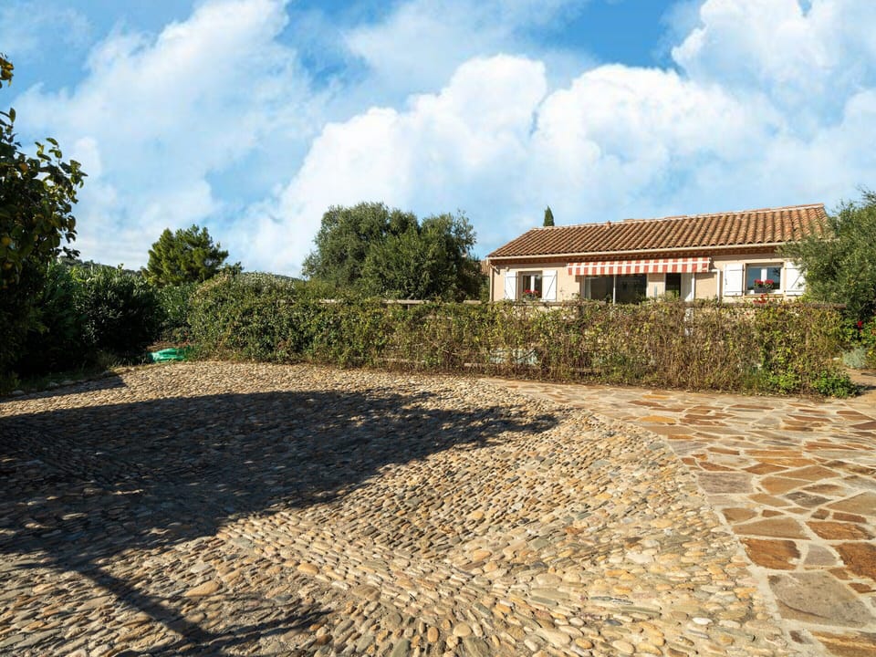 Villa | Exterior