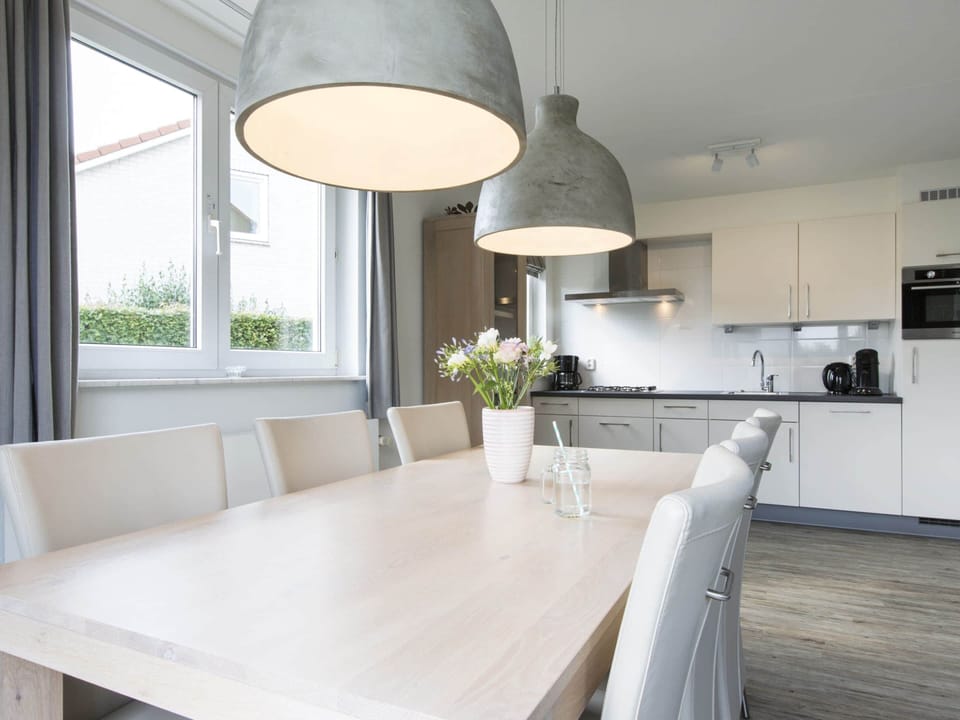 Villa | Dining