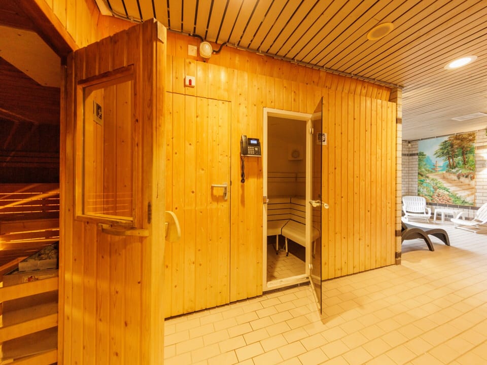 Forest Trails & Swimming Fun House in Drenthe (province)
