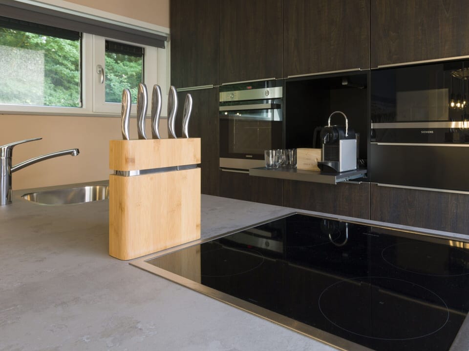 House | Private kitchen | Electric kettle, dining tables