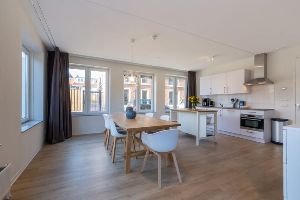 Apartment | Dining