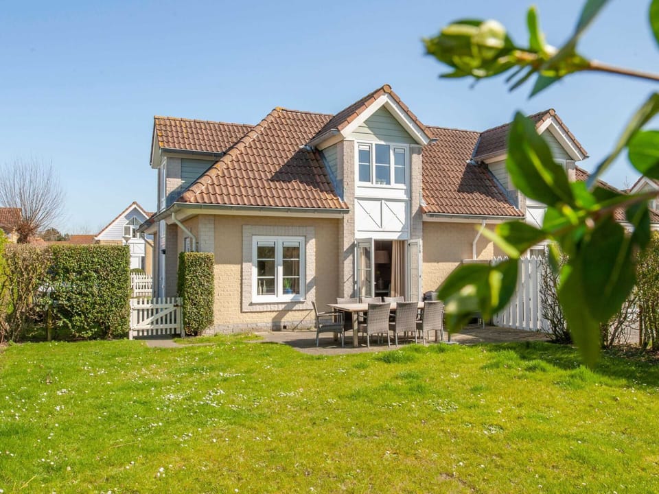 Villa | Exterior