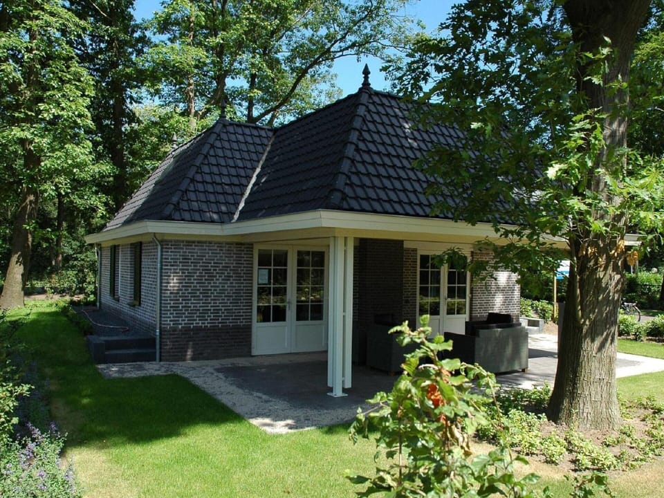 Villa | Exterior