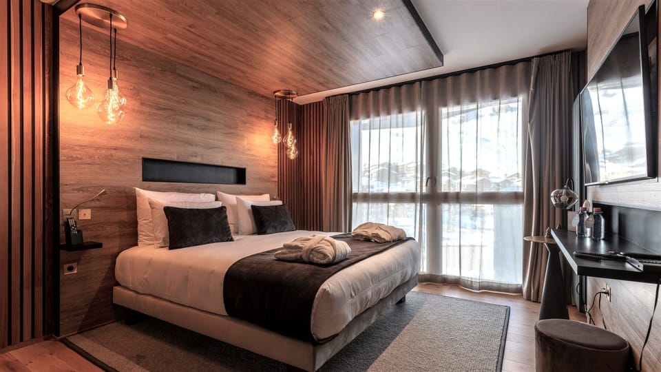 Premium bedding, minibar, in-room safe, individually decorated