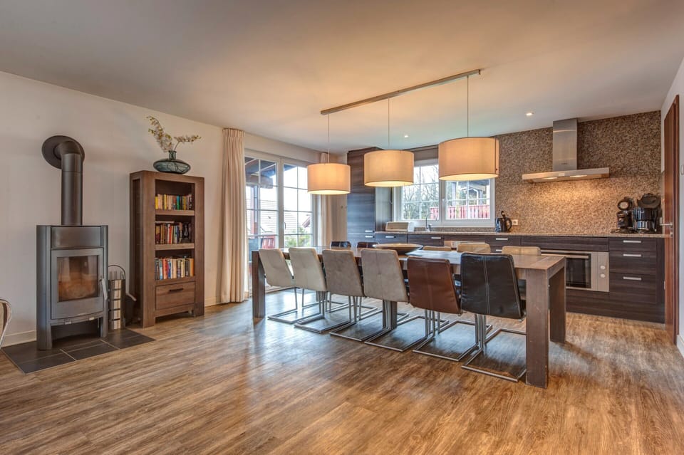 Villa | Dining