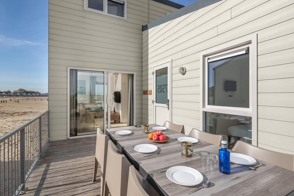 House | Balcony