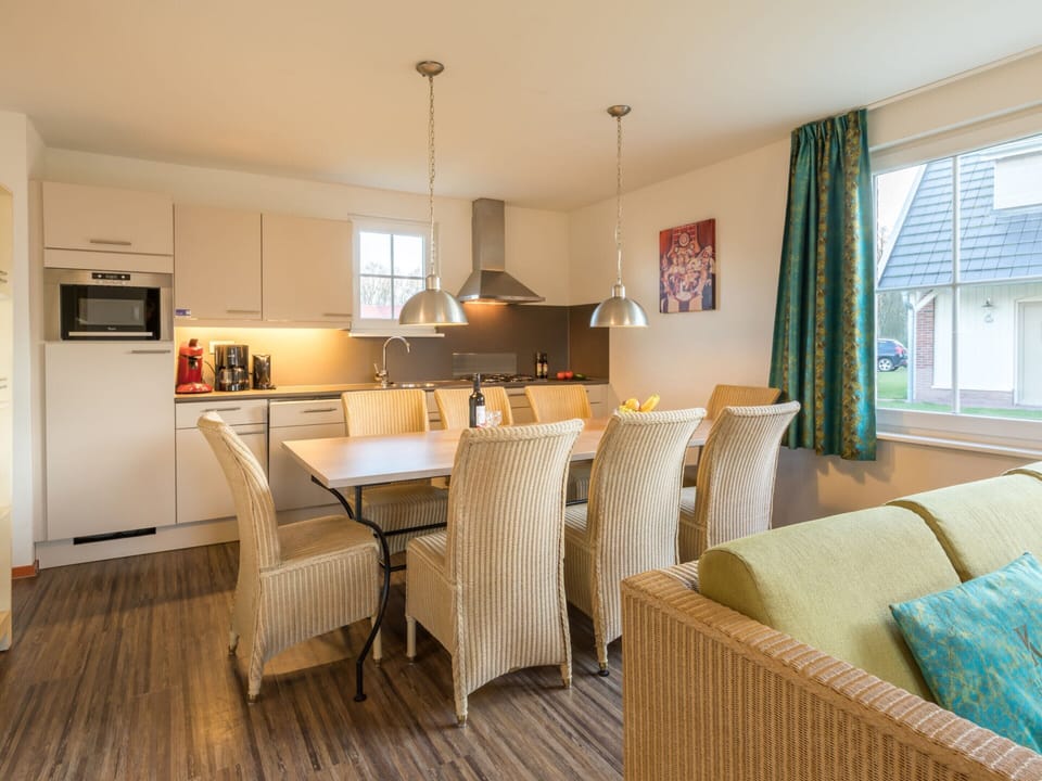 Villa | Dining