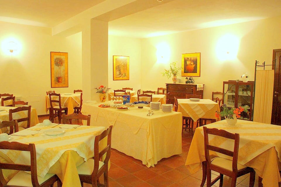 Apartment | Dining