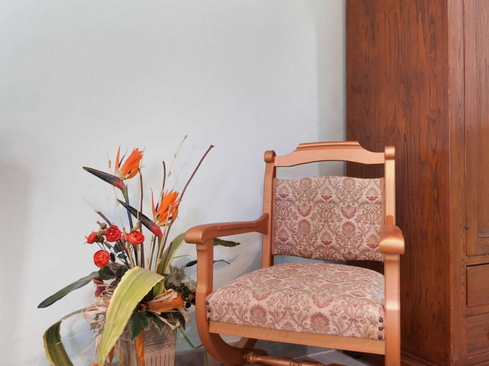 House | 1 bedroom, individually furnished, bed sheets