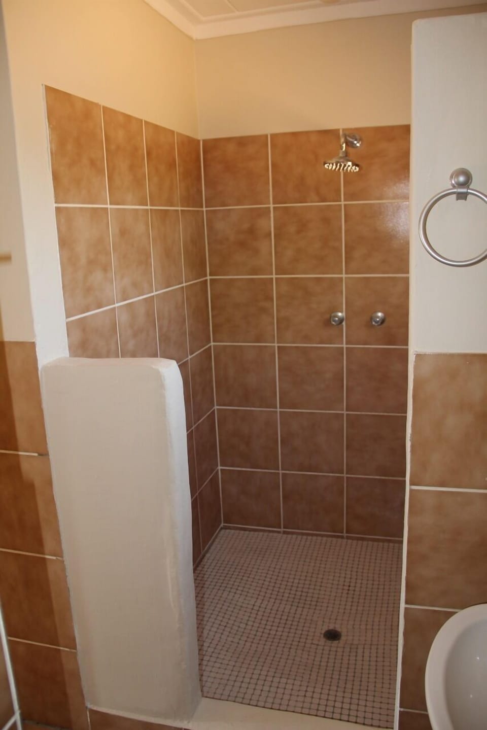 Family Twin Room, 1 Bedroom | Bathroom shower
