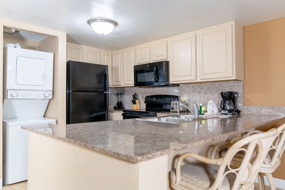 Coffee/tea maker, microwave