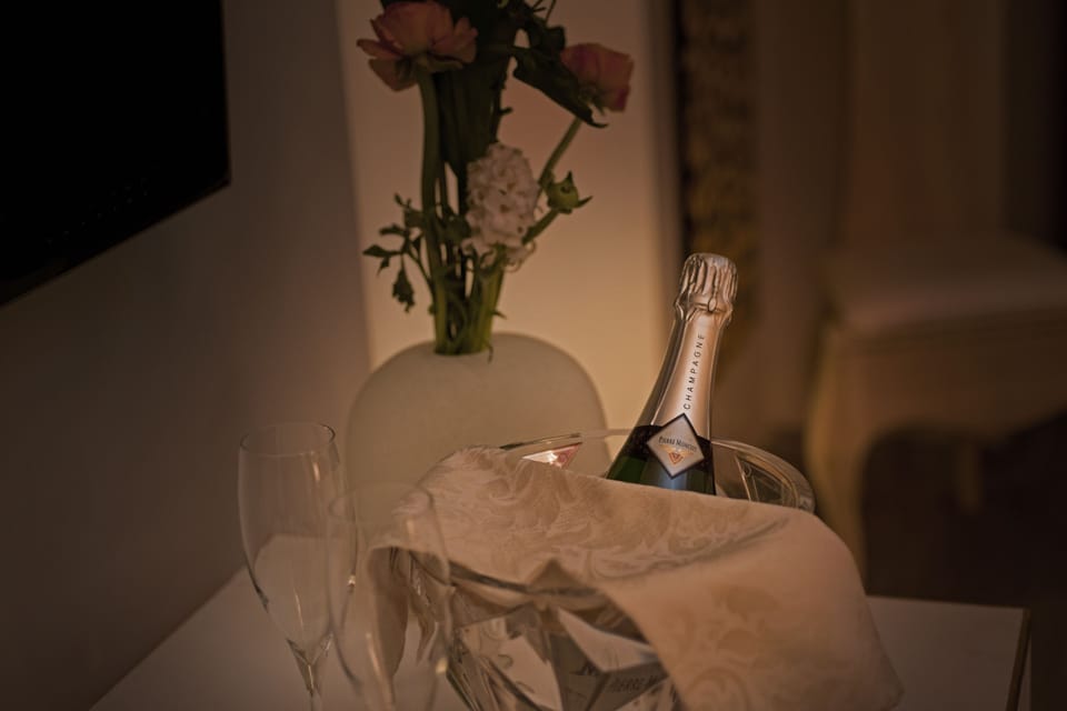Room service - dining