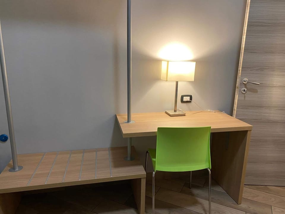 Desk, blackout drapes, free WiFi, bed sheets