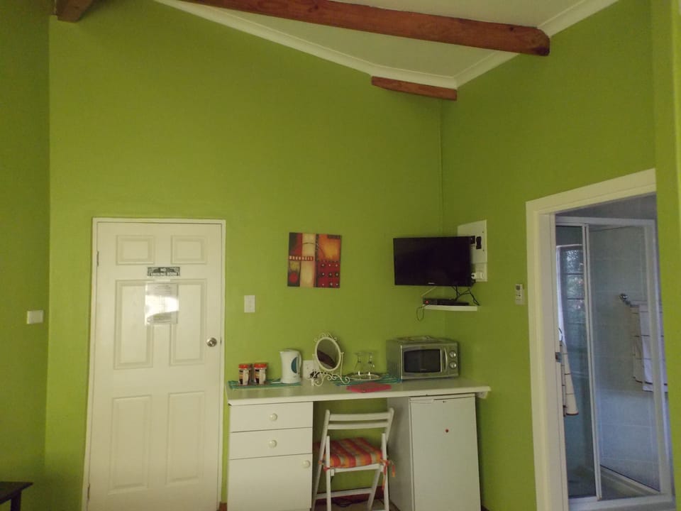 Single/Double  | In-room safe, individually decorated, individually furnished, desk