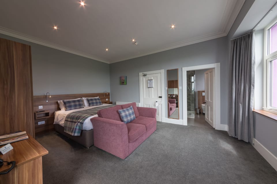 Hypo-allergenic bedding, Select Comfort beds, desk, blackout drapes