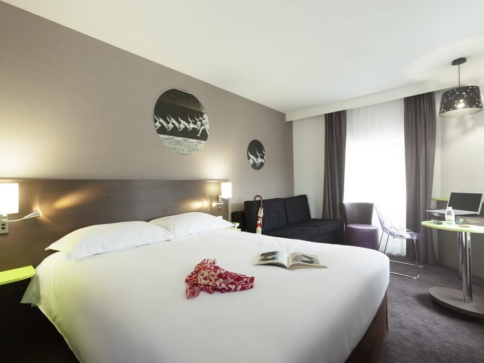 Double Room, 1 Double Bed with Sofa bed (Privilege) | In-room safe, individually decorated, individually furnished, desk