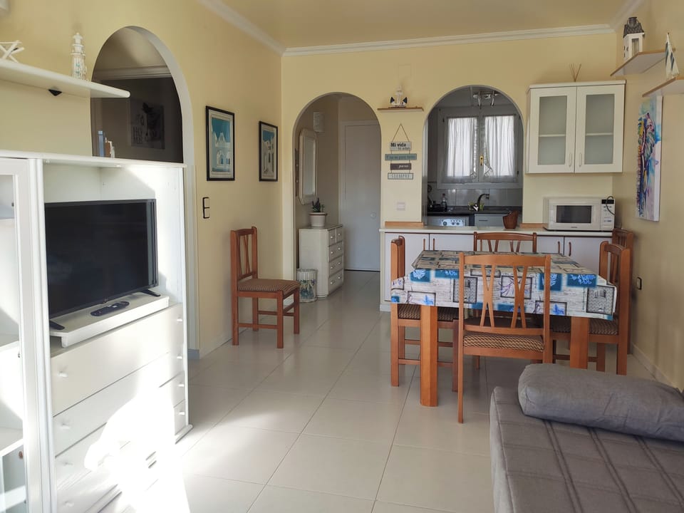 Basic Apartment | Living area | 21-inch TV with digital channels