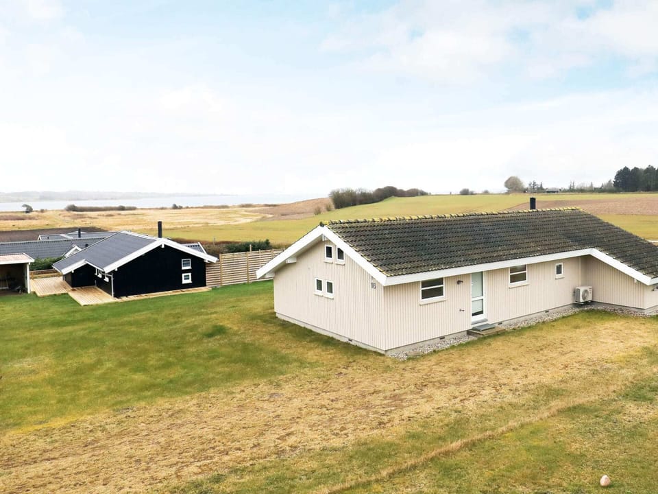 House | Water view