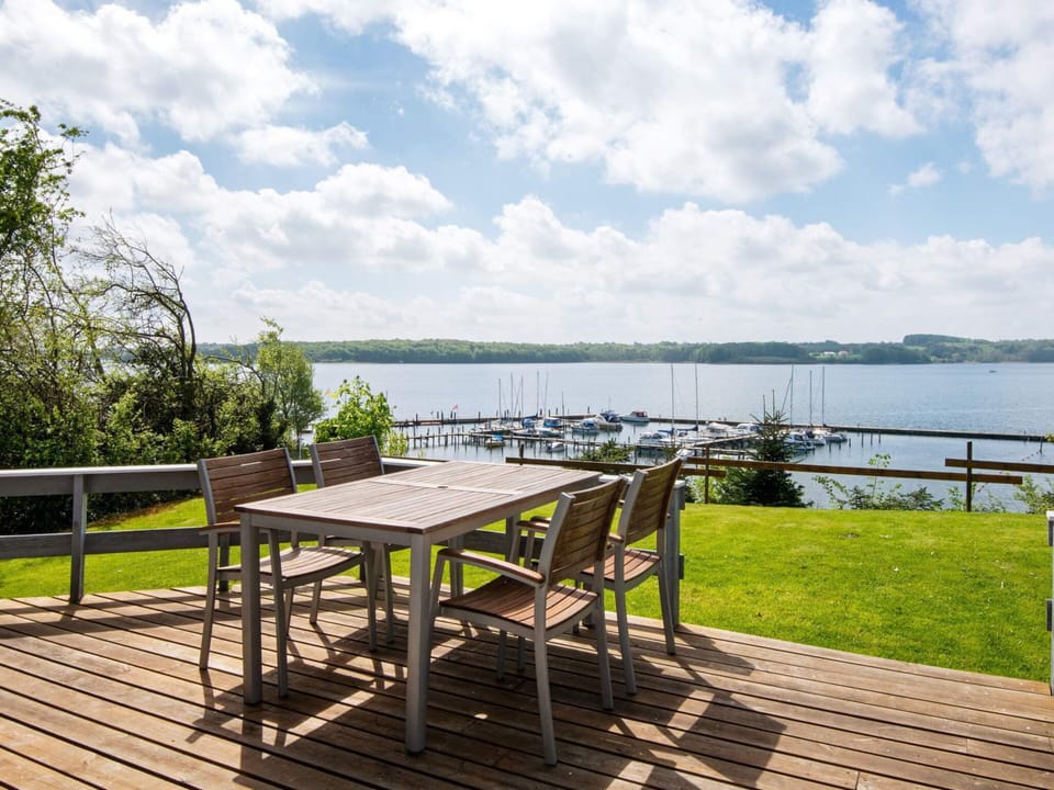 House | Water view