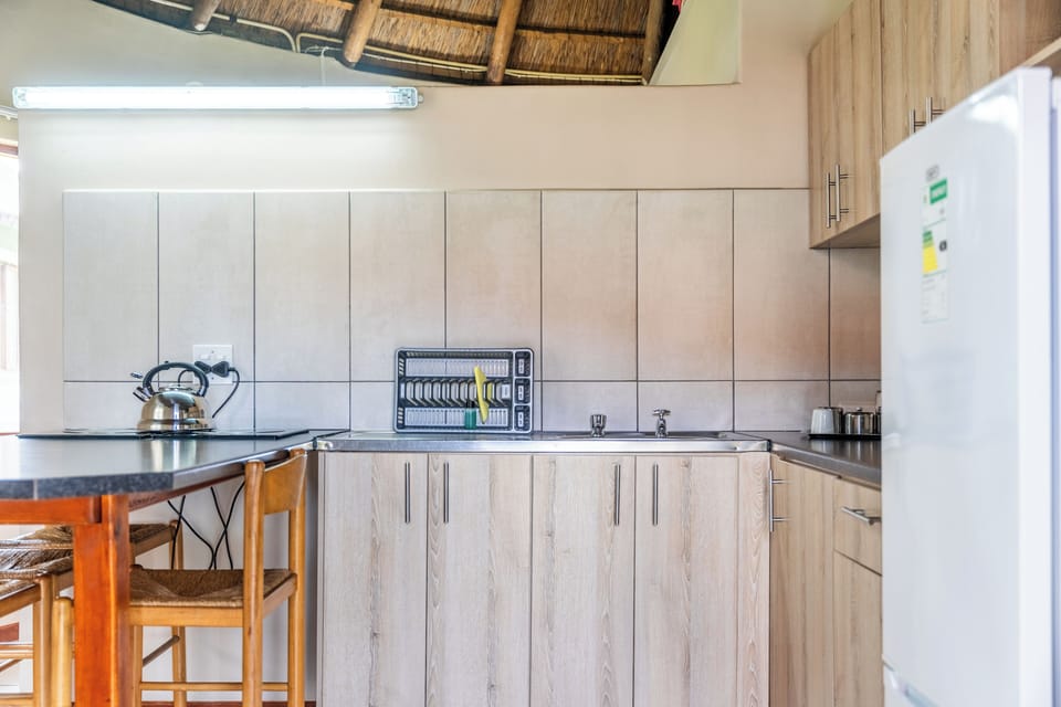 4 Sleeper Rondavel (1 bedroom) (12) | Private kitchen | Fridge