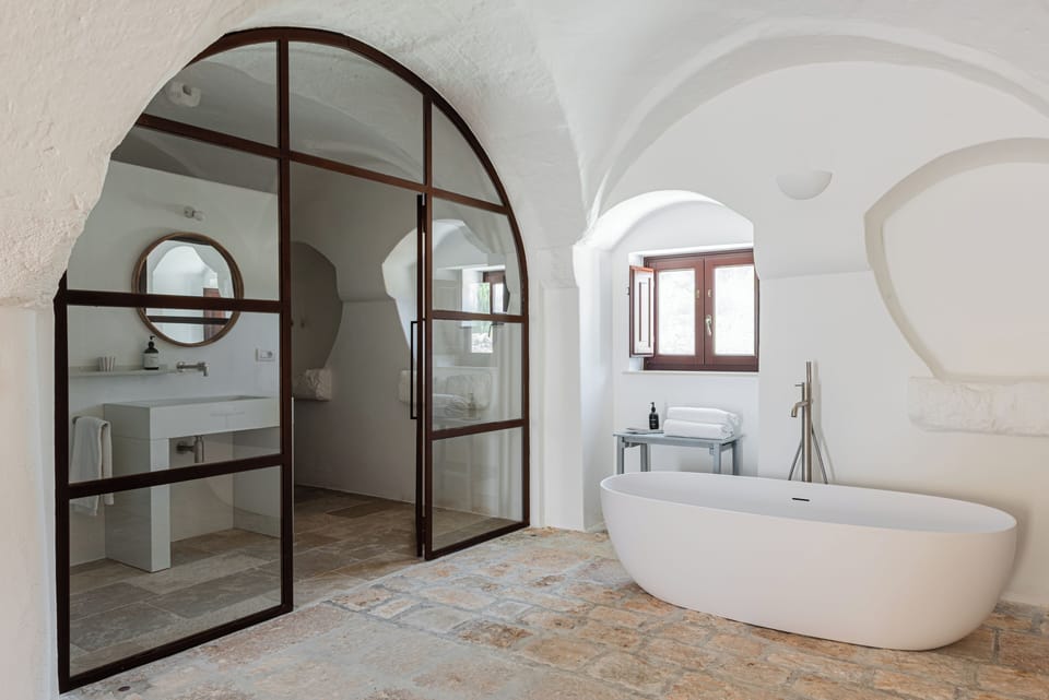 Deluxe Suite, 1 Bedroom | Egyptian cotton sheets, premium bedding, down comforters, minibar