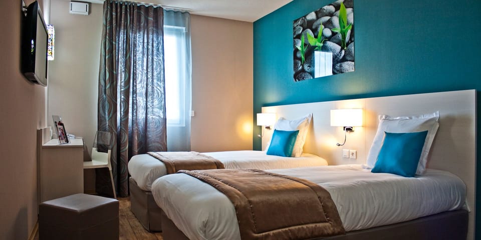 Triple Room | Soundproofing, cribs/infant beds, free WiFi