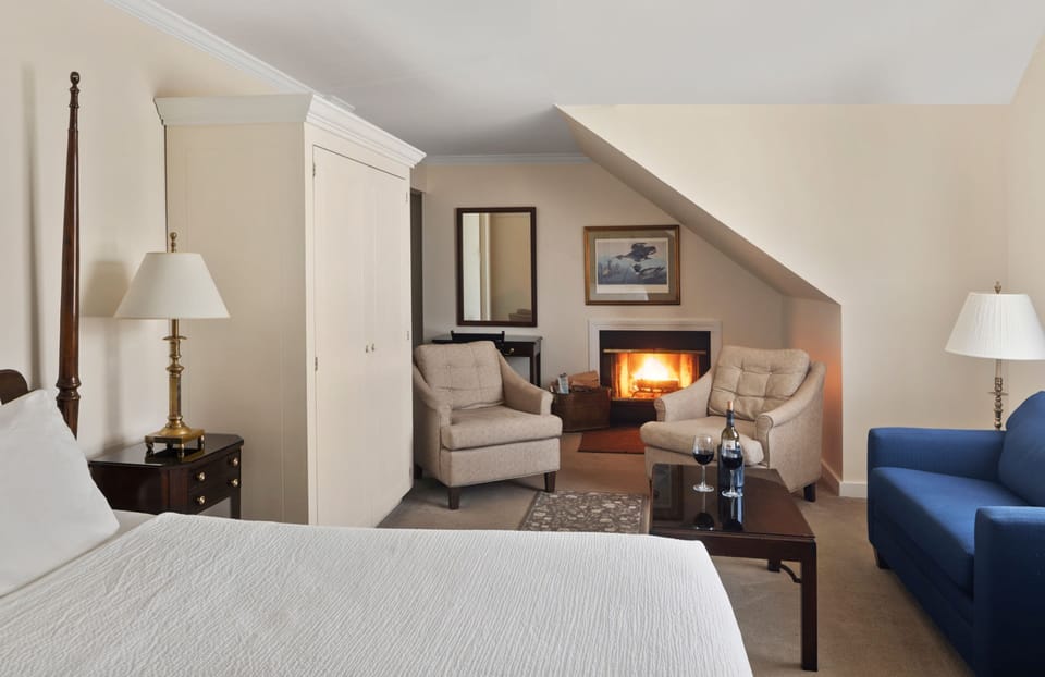 King Deluxe | Egyptian cotton sheets, premium bedding, pillowtop beds