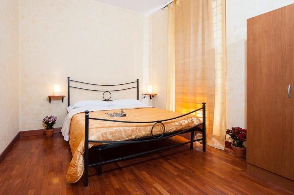 Double Room, Private Bathroom | Soundproofing, free WiFi, bed sheets