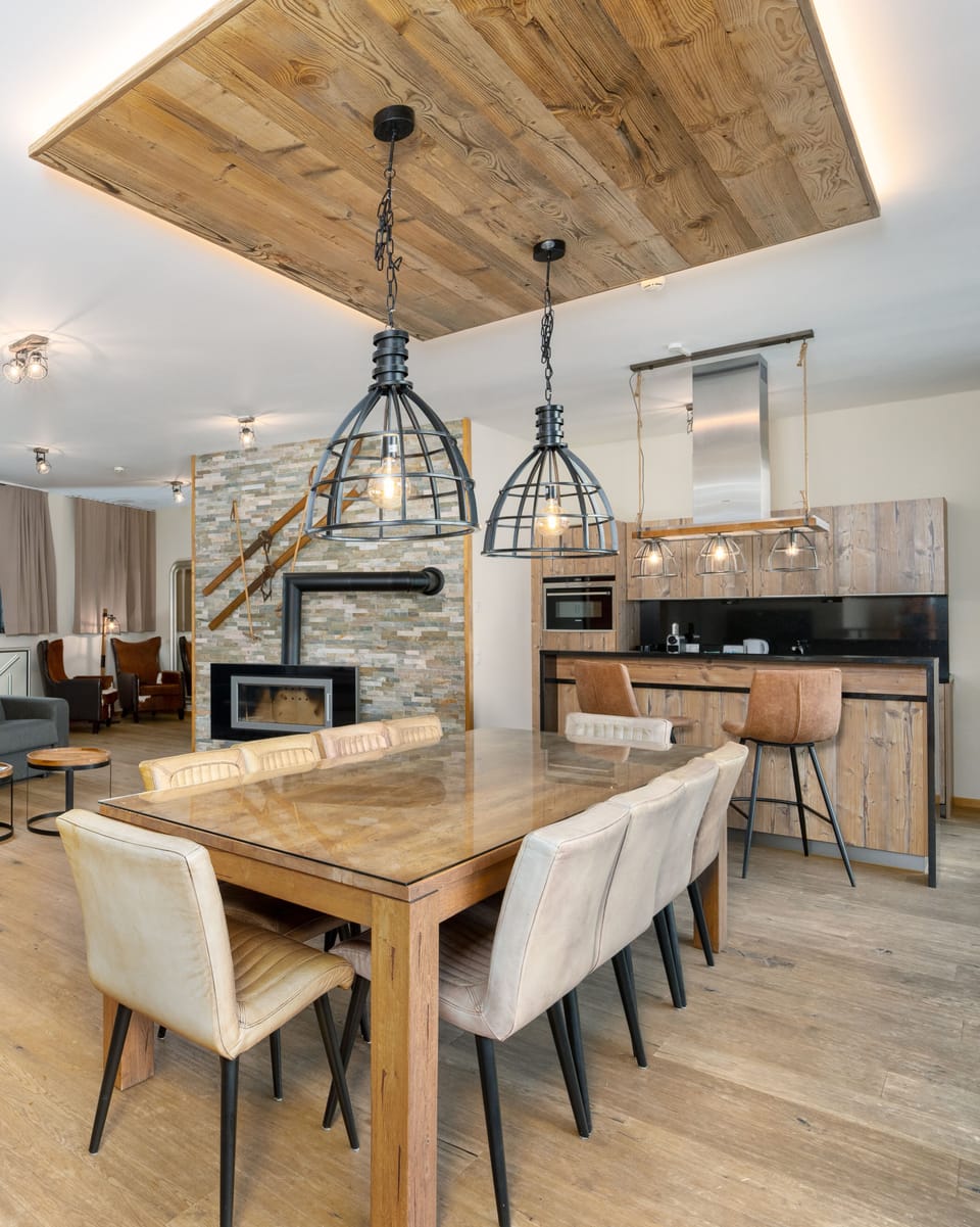 Deluxe Penthouse, 3 Bedrooms | Living area | 1-inch flat-screen TV with cable channels, TV