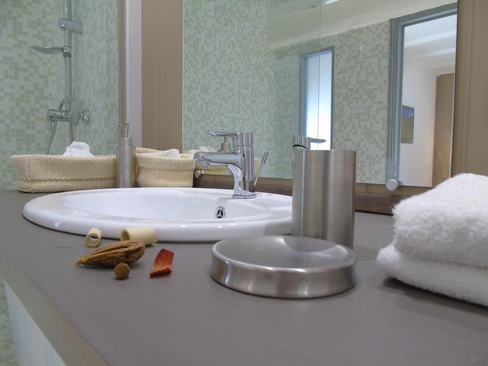 Double Room (Hortail) | Bathroom sink